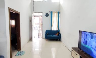 Dijual rumah kesayangan 2 lantai di perumahan pinus regency cluster garden villas di jalan utama soekarno hatta, samping progresif sport center,  Kota