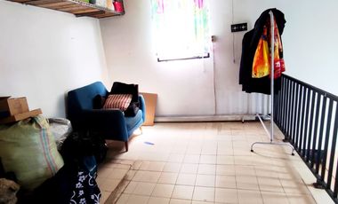 Dijual rumah kesayangan 2 lantai di perumahan pinus regency cluster garden villas di jalan utama soekarno hatta, samping progresif sport center,  Kota