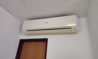 SE ARRIENDA OFICINA CUARTO PISO EDIFICIO CENTRO EMPRESARIAL SURAMERICANA