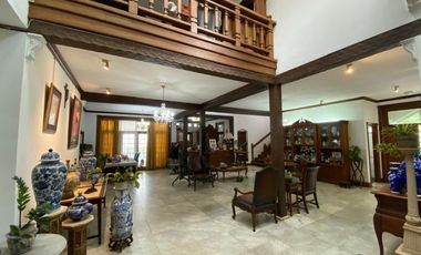 Dijual Rumah lokasi di Jl Emesde C. Kemang, Jakarta Selatan