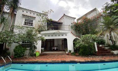 Dijual Rumah lokasi di Jl Emesde C. Kemang, Jakarta Selatan