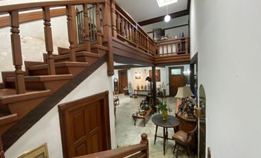 Dijual Rumah lokasi di Jl Emesde C. Kemang, Jakarta Selatan