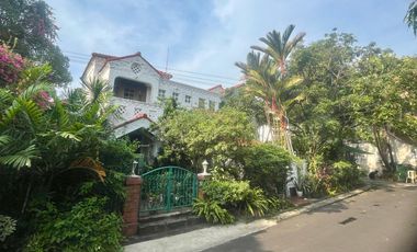 Dijual Rumah lokasi di Jl Emesde C. Kemang, Jakarta Selatan