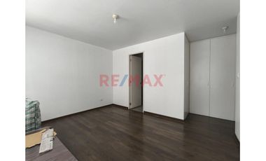 1149280 Se Vende Acogedor Y Amplio Departamento Frente A La Universidad Ricardo Palma En Surco