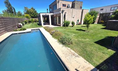 Arriendo casa en condomino camino Antuco km. 1 en Los Ángeles.