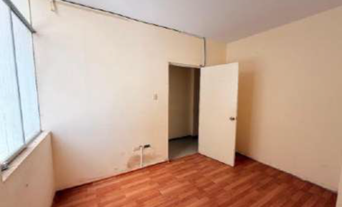 En Venta Departamento en 5° Piso con Azotea - Chiclayo