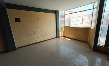 En Venta Casa de 2 Pisos en Jose Leonardo Ortiz - Chiclayo