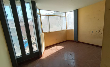 En Venta Casa de 2 Pisos en Jose Leonardo Ortiz - Chiclayo