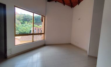 Apartamento en arriendo La Orquidea en Envigado Antioquia