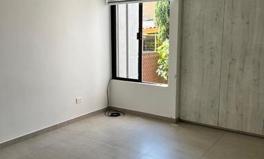 Hermosa casa en venta en Arcos del Sur, muy iluminada y amplio jardín