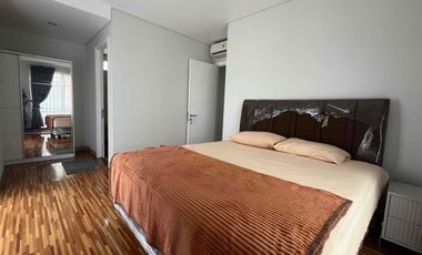 Sewa Apartment 3 Bed Rooms Di Spring Lake Summarecon Bekasi