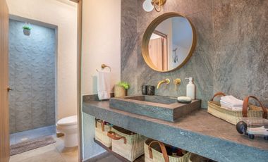 Casa en área común muy privadita en Colinas de Santa Fe