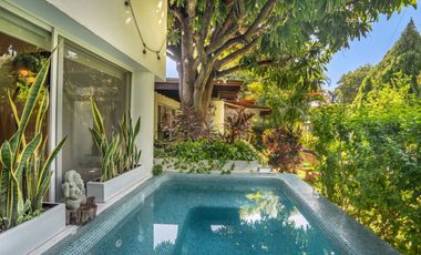 Casa en área común muy privadita en Colinas de Santa Fe