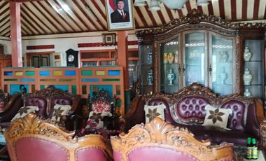 Dijual Rumah Mewah Klasik Interior Full Jati di Gemolong Sragen