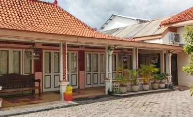 Dijual Rumah Mewah Klasik Interior Full Jati di Gemolong Sragen