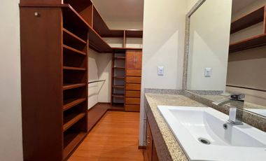 Casa con 3 recamaras y c/u con baño