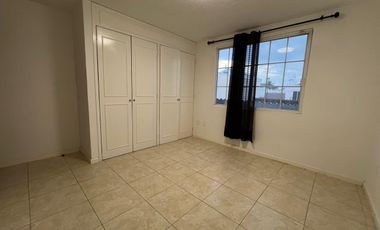 Casa con 3 recamaras y c/u con baño