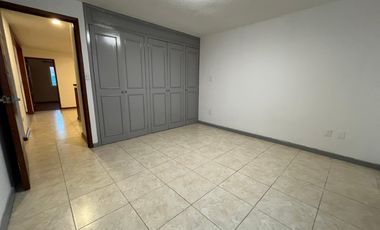 Casa con 3 recamaras y c/u con baño