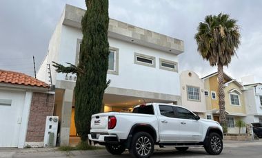 Casa con 3 recamaras y c/u con baño