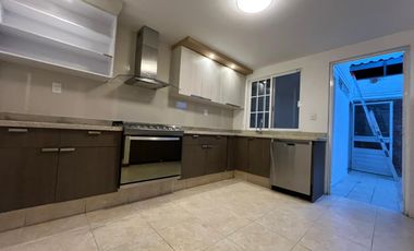 Casa con 3 recamaras y c/u con baño