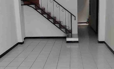 Disewakan Rumah 2 lantai di Pulo Asem