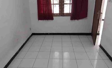 Disewakan Rumah 2 lantai di Pulo Asem