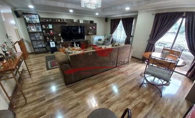 Espectacular Casa de Dos Pisos con 4 Dormitorios, 3 Baños, Villa Los Cantaros, Comuna de Quilicura.