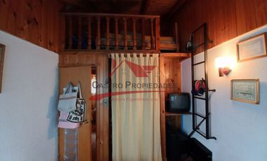 Hermosa Casa de Esquina con 3 Dormitorios, 1 Baño, Comuna de Algarrobo, V Region