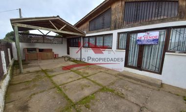 Hermosa Casa de Esquina con 3 Dormitorios, 1 Baño, Comuna de Algarrobo, V Region