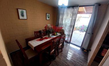 Hermosa Casa de Dos Pisos completamente solida, 3 Dormitorios, 3 Baños, Villa Los Altos de Marcoleta, Quilicura.