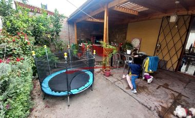 Hermosa Casa de Dos Pisos completamente solida, 3 Dormitorios, 3 Baños, Villa Los Altos de Marcoleta, Quilicura.