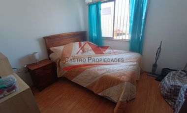 Hermosa Casa de Dos Pisos, 3 Dormitorios, 2 Baños, Villa Los Viñedos, Comuna de Quilicura.