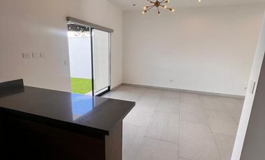 CASA EN RENTA EN ALTARES RESIDENCIAL EN CARRETERA NACIONAL MONTERREY