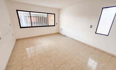 UNIVERSO 2000 CASA EN RENTA 4 RECÁMARAS $16,500 MXN
