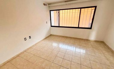 UNIVERSO 2000 CASA EN RENTA 4 RECÁMARAS $16,500 MXN