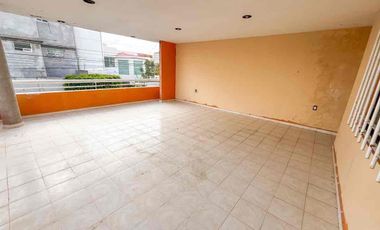 UNIVERSO 2000 CASA EN RENTA 4 RECÁMARAS $16,500 MXN
