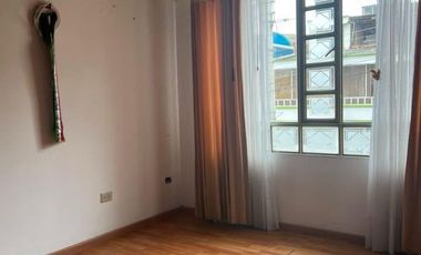 OPORTUNIDAD DE INVERSION CASA CON (2) APARTAMENTOS INDEPENDIENTES EXCELENTE UBICACION EN TUNJA