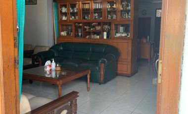 Jual Rugi..Rumah 2 Lt MURAH Bawah Pasaran, Karet Kuningan, Jakarta Selatan