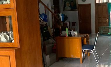 Jual Rugi..Rumah 2 Lt MURAH Bawah Pasaran, Karet Kuningan, Jakarta Selatan