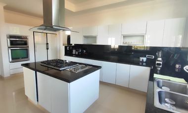 Exclusiva Casa de Lujo en Ciudad Jardín Cali