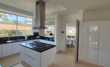 Exclusiva Casa de Lujo en Ciudad Jardín Cali