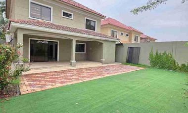 Casa de alquiler en Urb. Estancias del Río