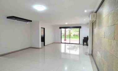 Casa de alquiler en Urb. Estancias del Río