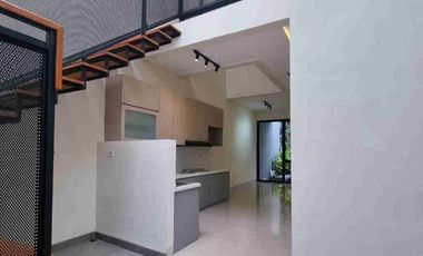 rumah bagus minimalis moderen di kencana loka BSD