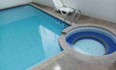 EN VENTA $ 68.000  HERMOSO DEPARTAMENTO 105 MTRS. A POCOS METROS DE LA PLAYA HERMOSA VISTA AL MAR.