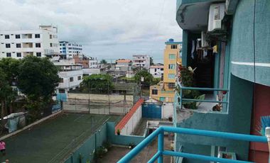 EN VENTA $ 68.000  HERMOSO DEPARTAMENTO 105 MTRS. A POCOS METROS DE LA PLAYA HERMOSA VISTA AL MAR.