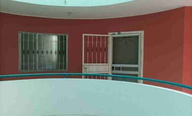 EN VENTA $ 68.000  HERMOSO DEPARTAMENTO 105 MTRS. A POCOS METROS DE LA PLAYA HERMOSA VISTA AL MAR.