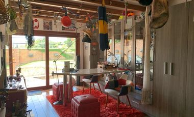 ELEGANTE CASA EN VENTA URBANIZACION JACARANDA