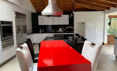 ELEGANTE CASA EN VENTA URBANIZACION JACARANDA