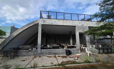 Di sewakan lahan dan Bangunan  sangat  cantik dan asri,  lokasi strategis  ,  Ex cafe,   di jatiasih  Bekasi selatan.